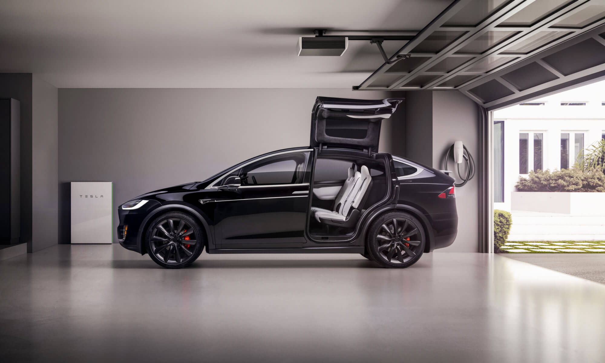 Tesla Model X mieten Garage atemberaubende Fakten