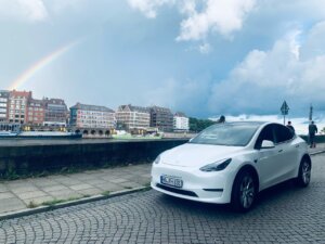 Das neue Tesla Model Y Performance aus Grünheide, Jetzt in Osnabrück  mieten - Einfach Tesla mieten